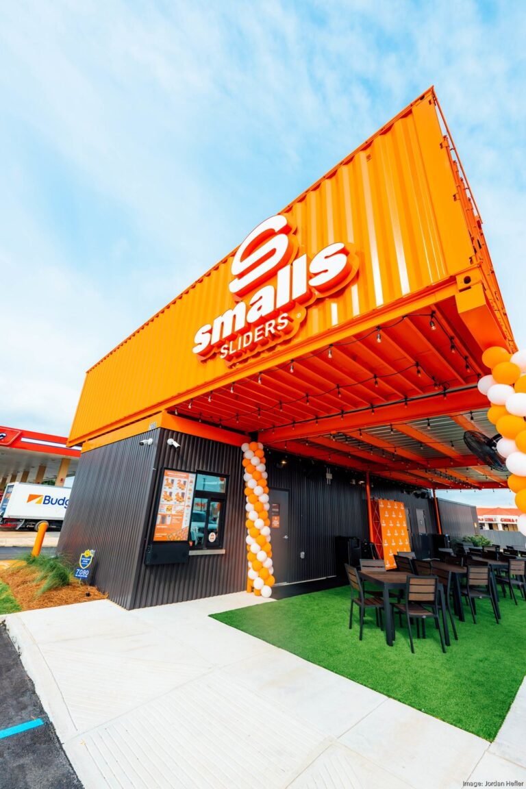 Smalls Sliders Finally Announces Grand Opening for North Charleston Location